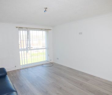 2 bed flat to rent in Chichester Way, Jarrow, NE32 - Photo 1