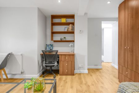 GARDEN FLAT, 242 VINERY ROAD Leeds - LS4 2LA - Photo 3