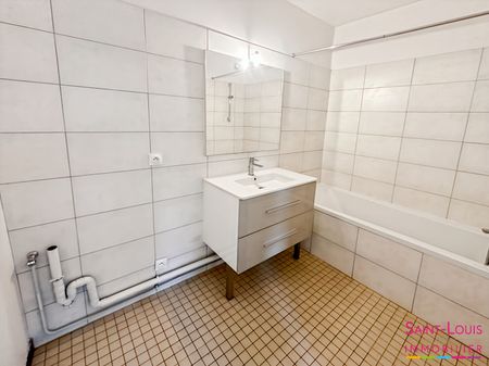 Appartement Poissy 2 pièces Centre-ville dans petite copropriété, - Photo 3