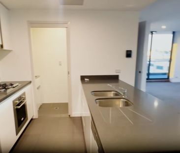 2 beds 2 bath - Photo 3