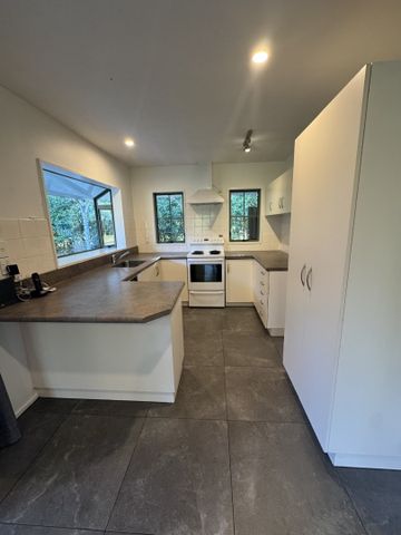 Kumeu Family Friendly - Photo 5