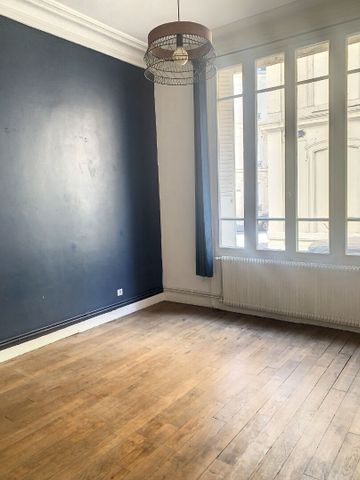 Appartement à louer - REIMS- CENTRE / HOTEL DE VILLE - Photo 4