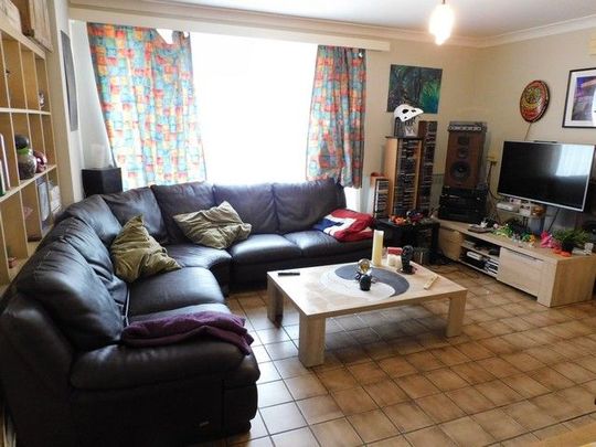 Gelijkvloers appartement met garage - Photo 1