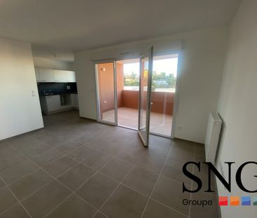 T4 AVEC LOGGIA + PARKINGS - Photo 1