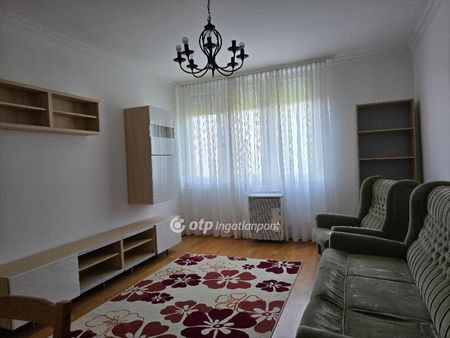 Kiadó újszerű állapotú lakás - Pápa - Photo 2