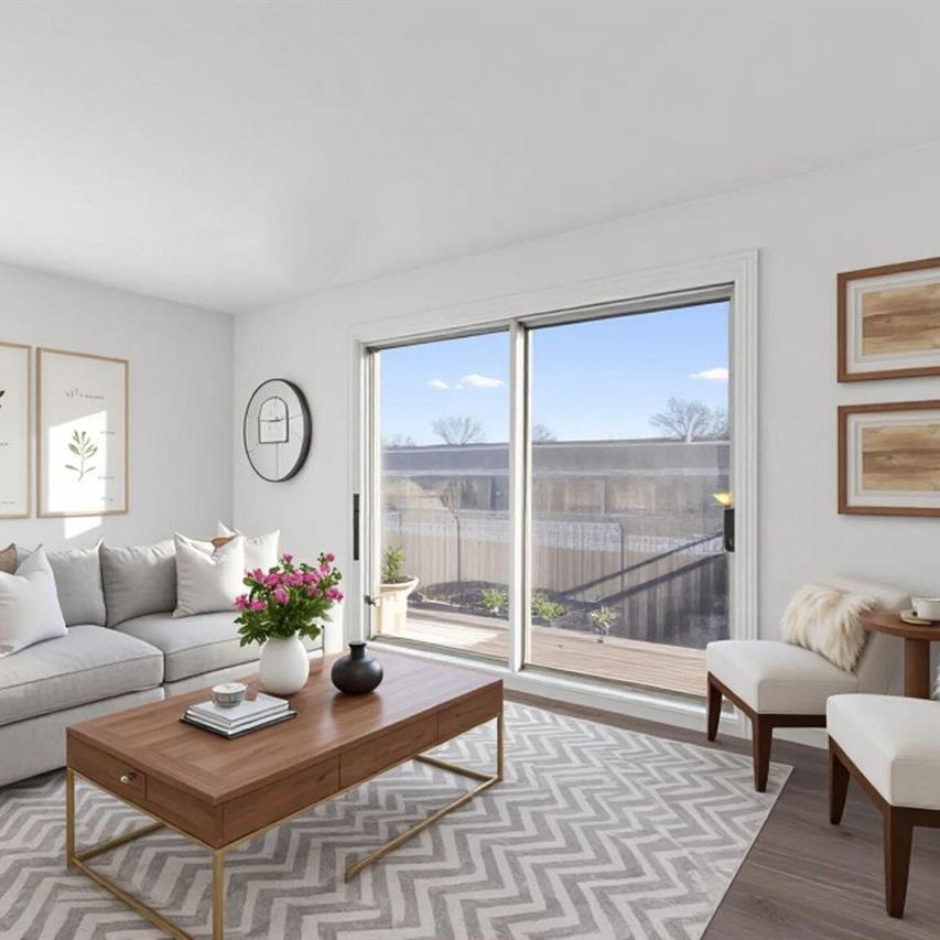 2 Bed, 1 Bath - 4761 Rue Hochelaga, Montréal - Photo 1