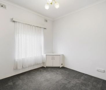 Modern & Spacious 2-Bedroom Unit in a Highly Convenient Location - Photo 3