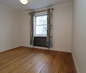 3 bedroom mews to rent - Photo 5