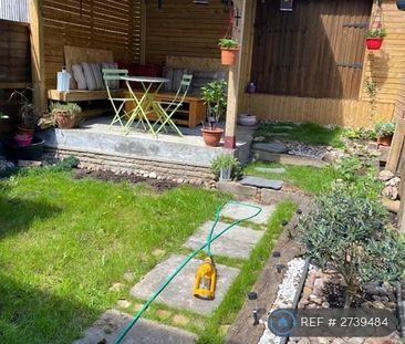 1 bedroom in a house share to rent - Photo 2