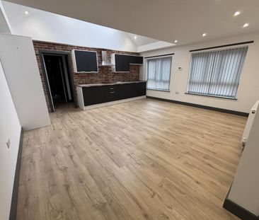 2 bedroom Flat To Let - Photo 6