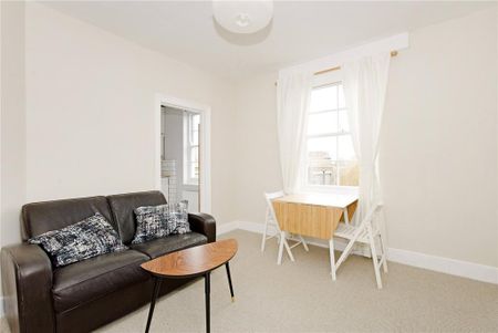 1 bedroom flat to rent - Photo 2