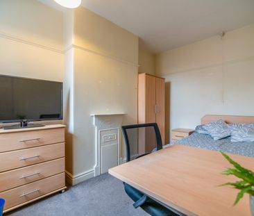 39 Siward Street - Photo 6