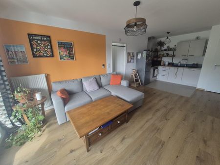 Location Appartement 2 pièces 46m² LOOS 59120 - Photo 2