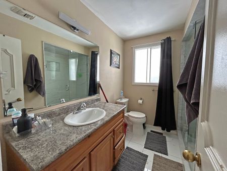 For Lease - 63 Centre Street Unit# Main, Richmond Hill, Ontario - Photo 2