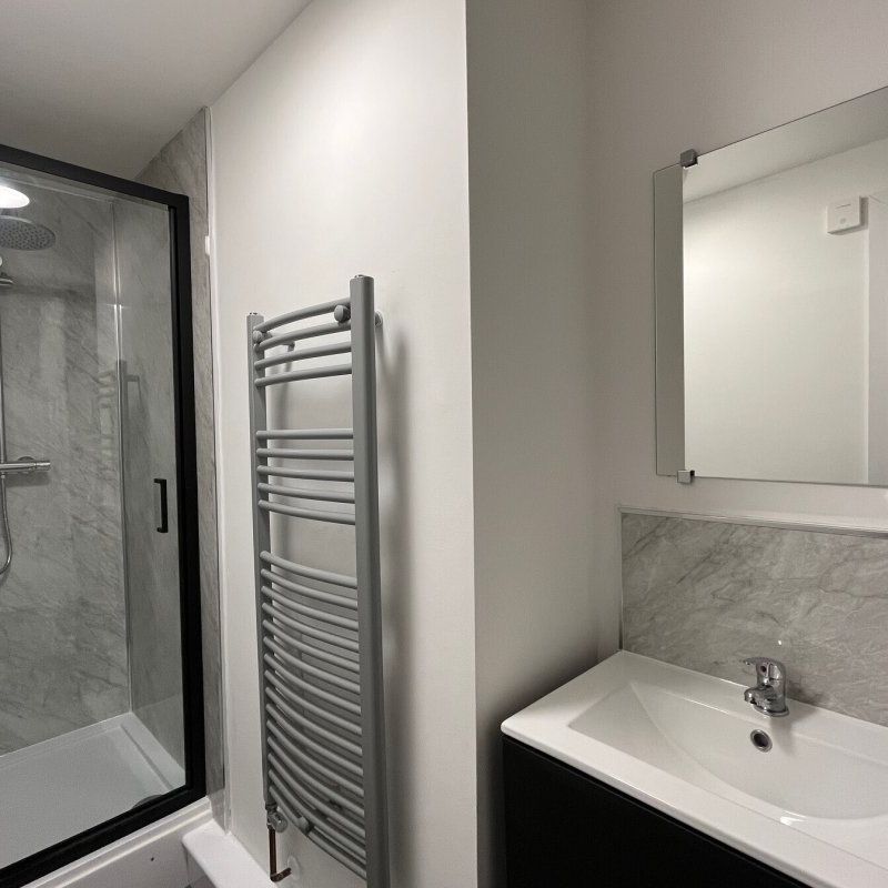 Dove Bank, Uttoxeter - Photo 1