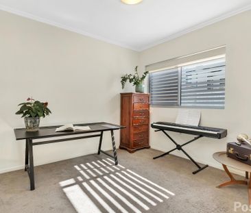 Modern Lifestyle & Perfect Location! - Photo 5