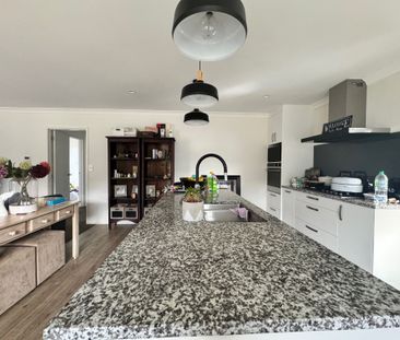 Beachlands, 4 Bedroom Family Home - Photo 6