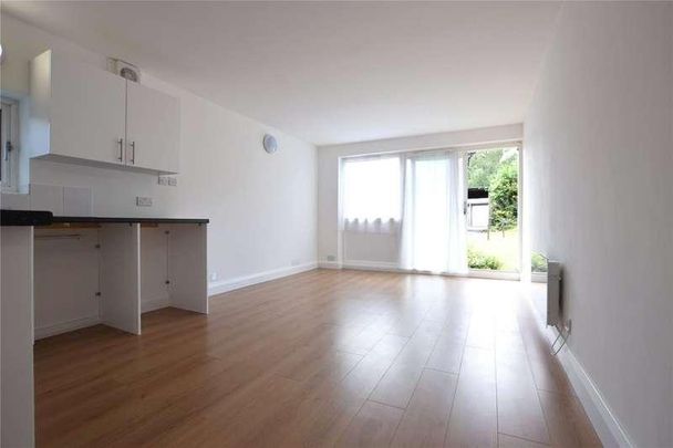 Crescent Court, Crescent Road, Reading, Berkshire, RG1 - Photo 1