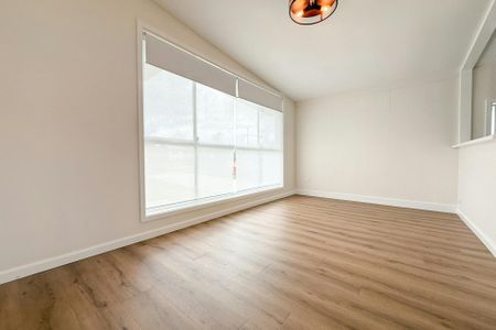 Modern Family Living - Photo 3