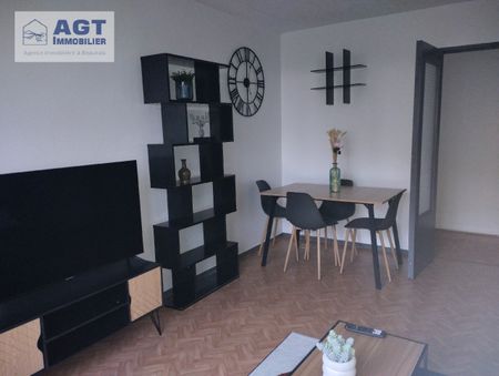 Location Appartement 2 pièces 50m² BEAUVAIS 60000 - Photo 2