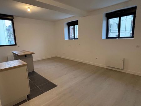 Location Appartement 2 pièces 46 m2 à Chartres - Photo 2