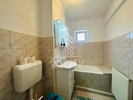 Apartament 2 camera zona Micalaca loc de parcare inclus - Fotografie 4