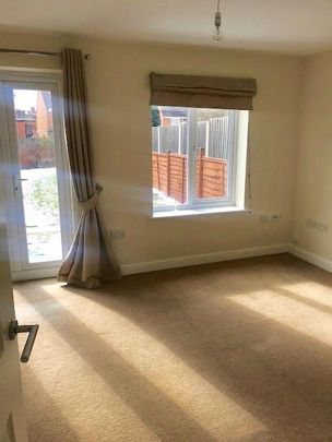 2 bedroom townhouse to rent - Photo 1