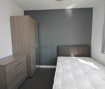 House share to rent - Photo 2