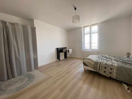 SECTEUR GARIBALDI, T2 de 53 m² dans un bel immeuble, refait à neuf ! - Photo 3