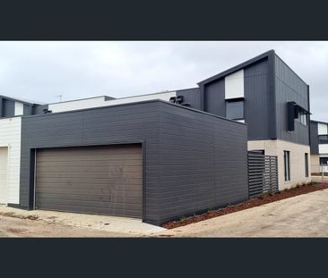 19 Kobe Street, Deanside, Vic 3336 - Photo 5