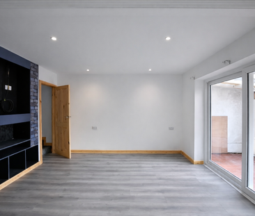 4 bedroom detached bungalow to rent - Photo 2