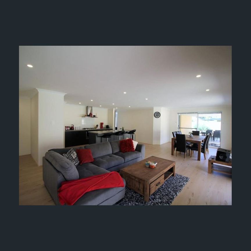 Modern 3 Year Old Family Home Situated in Quiet Location - Photo 1