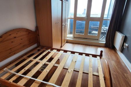 London Road - Photo 2