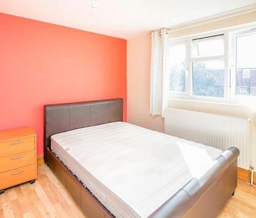 5 bedroom semi-detached house to rent - Photo 6