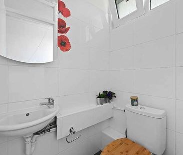 Jacobson Court, Surrey Lane, Battersea, London, SW11 - Photo 5