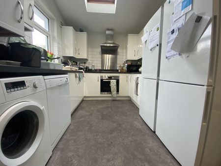Manor Street, Heath - Photo 4