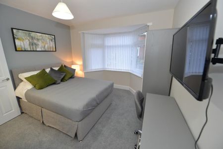 1 bedroom in a house share to rent - Photo 3