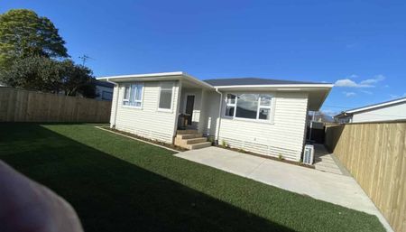 Vogeltown Three Bedroom - Photo 3