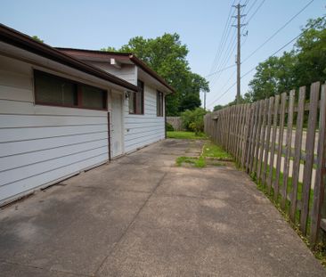 All Inclusive 3 Bedroom Main Unit In Niagara Falls - Photo 1