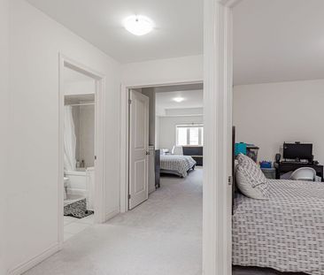 For Lease - 12 Dale Meadows Road, Brampton, Ontario - Photo 4