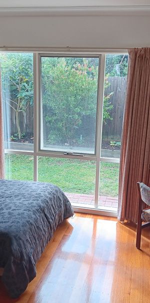 Cheltenham - Photo 1