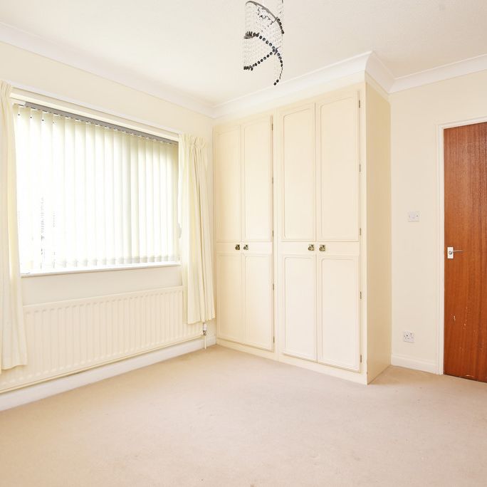 Queens Road, Harrogate, HG2 0HB - Photo 1