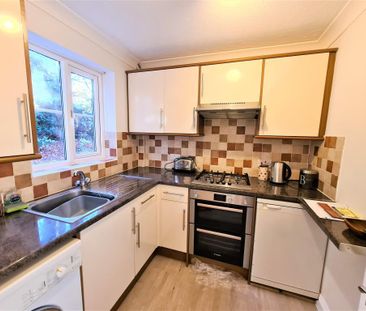 2 bedroom maisonette to rent - Photo 3