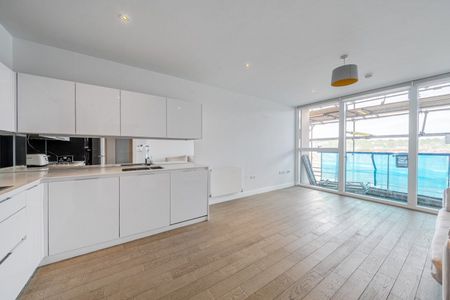 30 River Garden Walk, London, SE10 - Photo 3