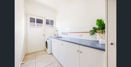 Stylish family living. - Photo 2