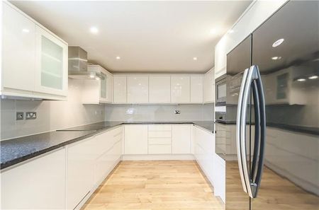 5 bedroom townhouse to rent - Photo 2