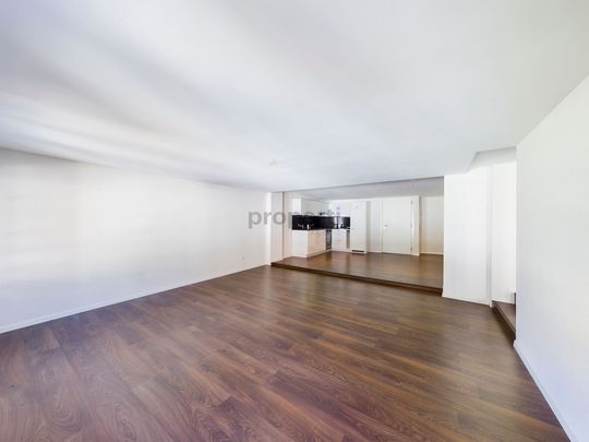 Spacious 3.5-room apartment in the heart of Wil’s city center - Photo 1