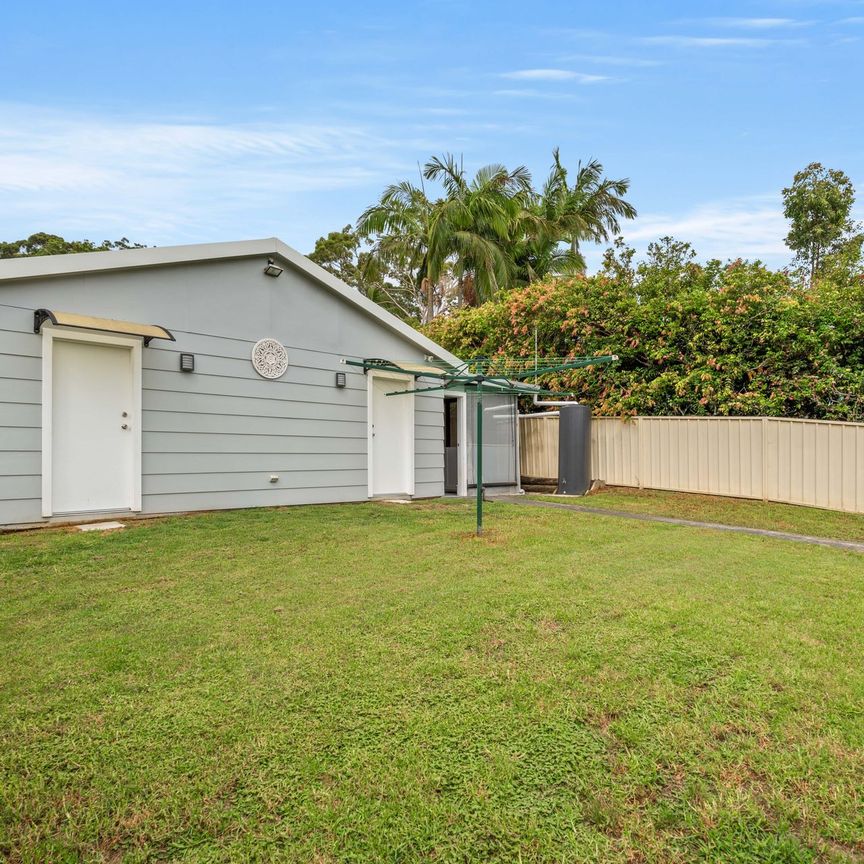 Beautifully presented garden villa with water included - Photo 1