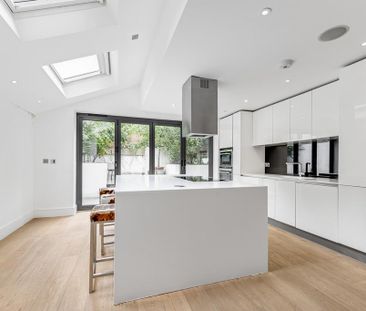 4 bedroom terraced house to rent - Photo 5