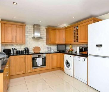 Eagle Way, Shoeburyness, Essex, SS3 - Photo 3